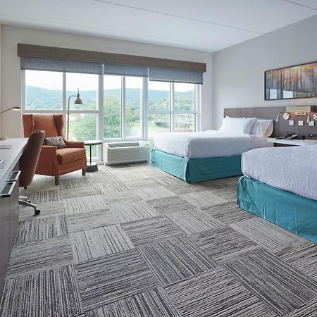 Hilton Garden Inn Corning Downtown Bagian luar foto