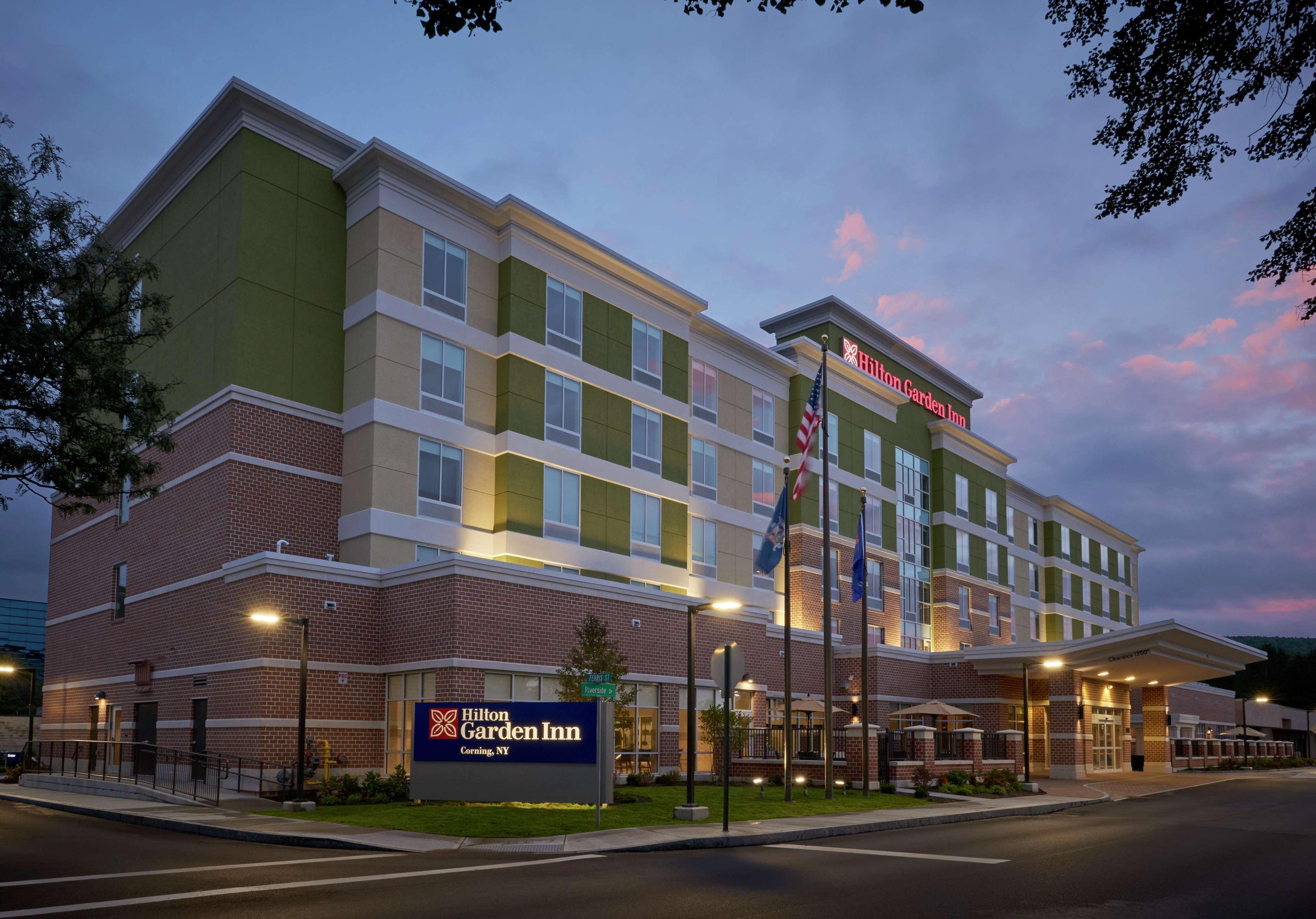 Hilton Garden Inn Corning Downtown Bagian luar foto