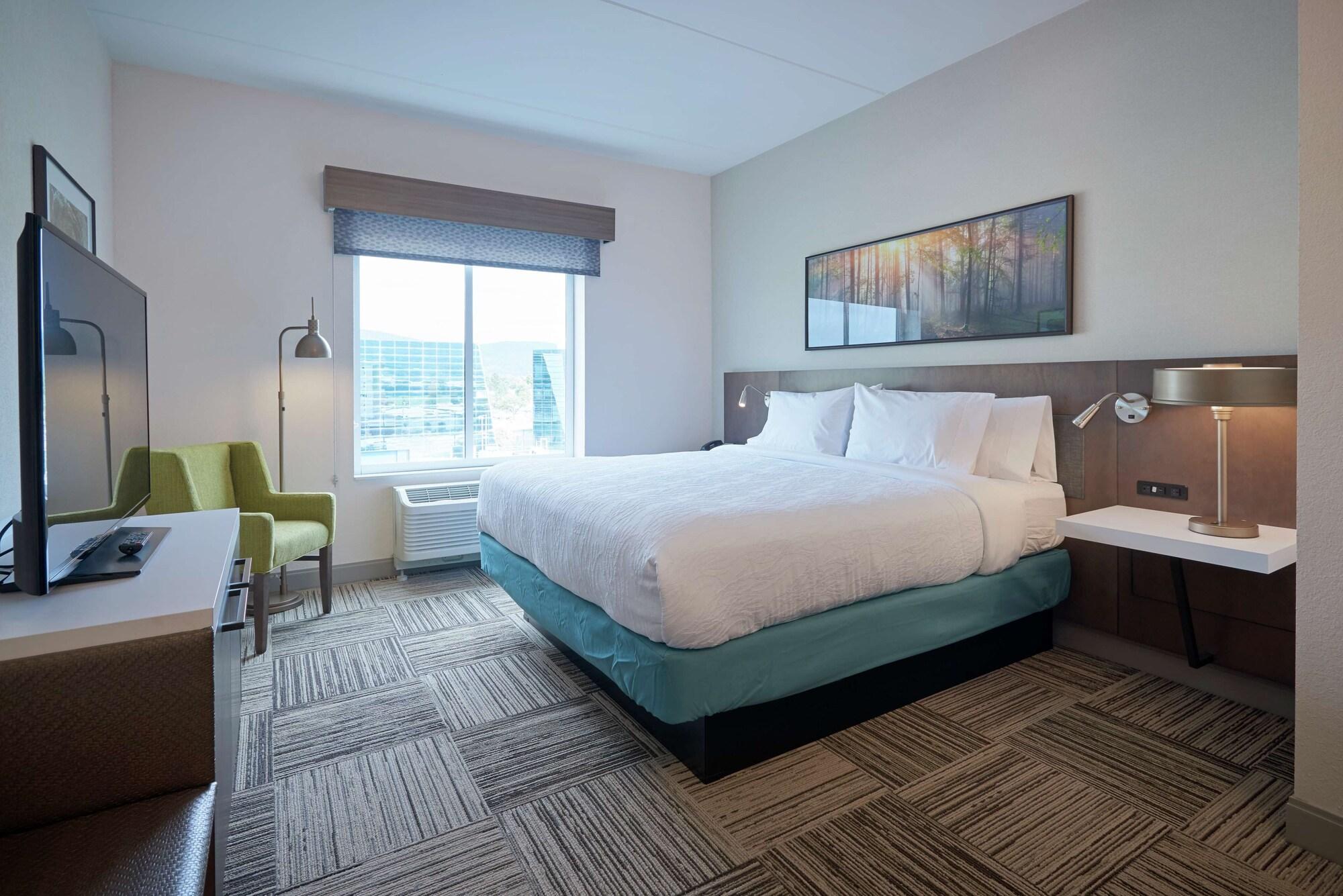 Hilton Garden Inn Corning Downtown Bagian luar foto