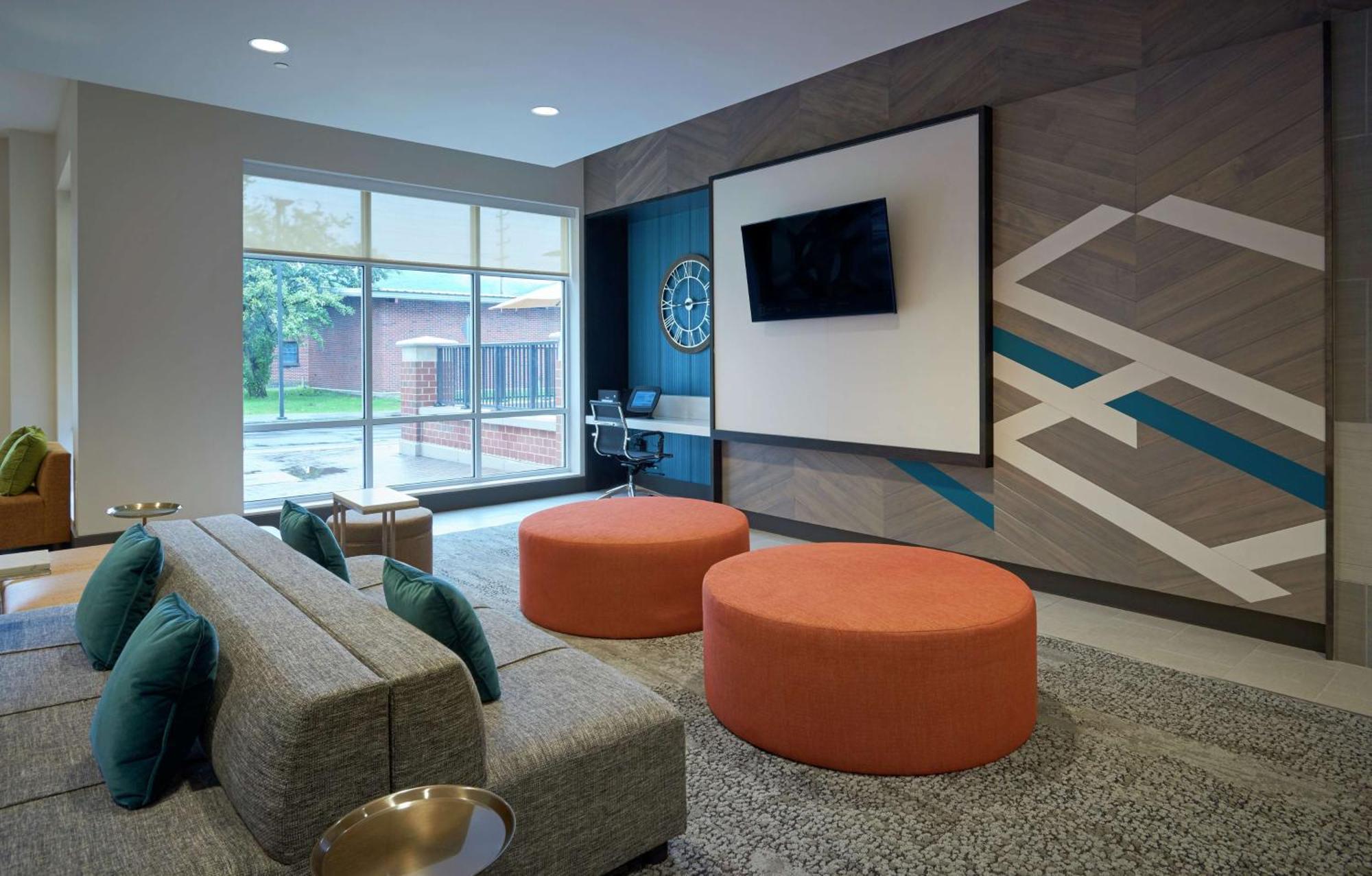 Hilton Garden Inn Corning Downtown Bagian luar foto