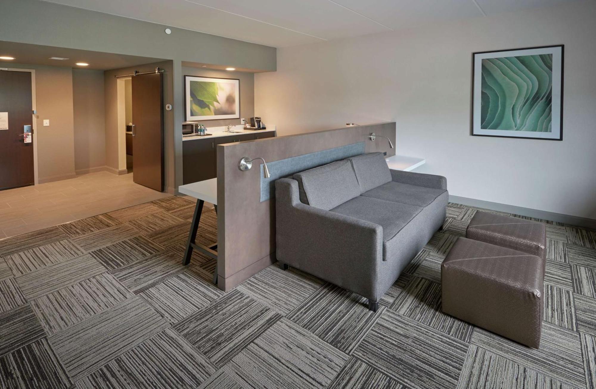 Hilton Garden Inn Corning Downtown Bagian luar foto